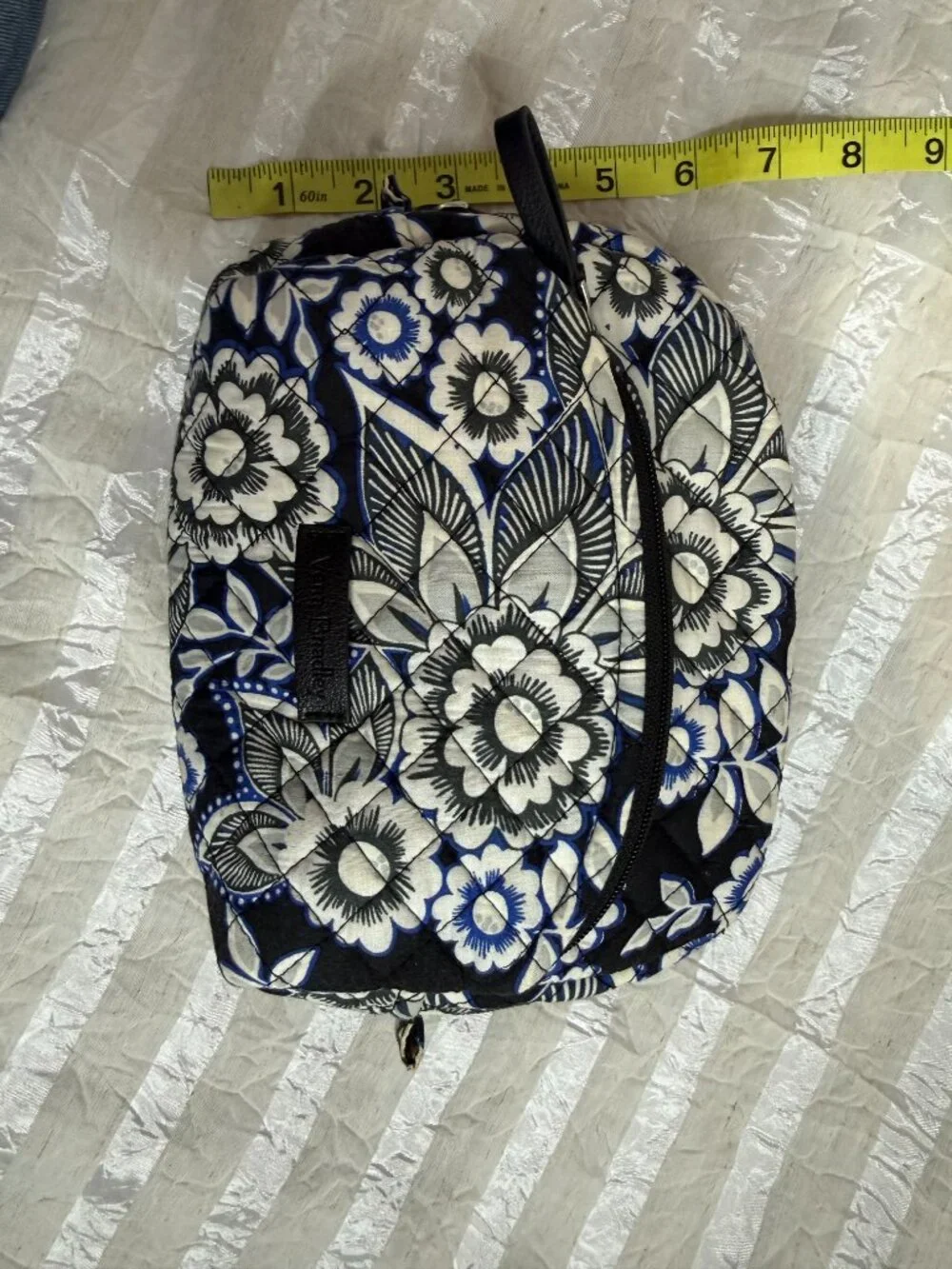 Vera Bradley Blue White Floral Quilted Double Zip Makeup Cosmetic Bag EUC